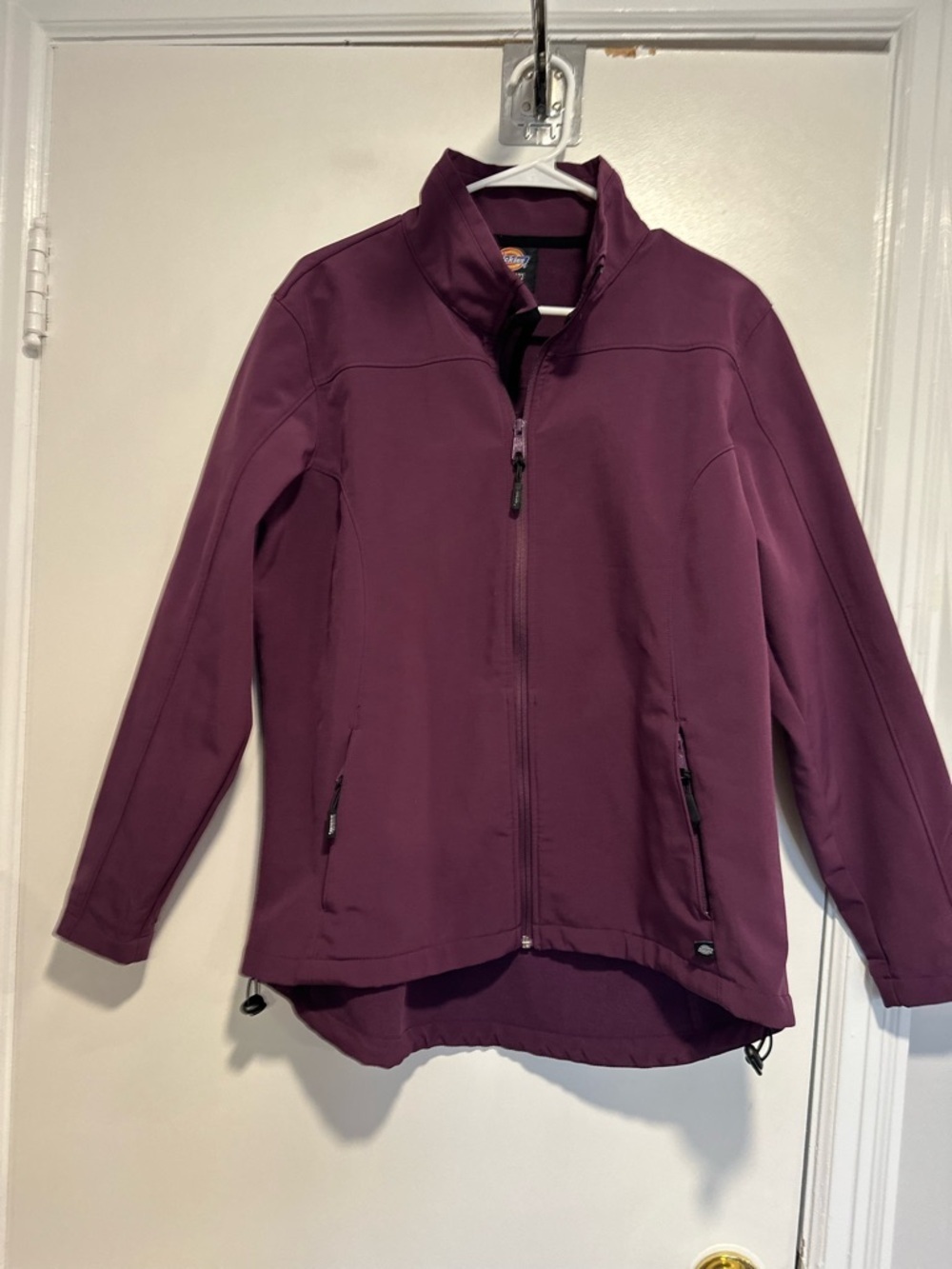 Dickies Women's Sz:M  Full Zip Purple wind/ water repellent Softshell Jacket.